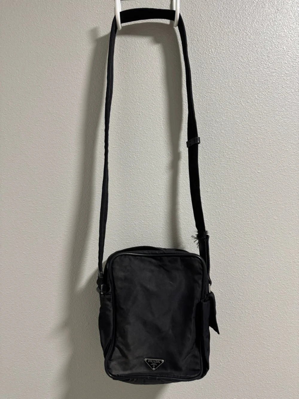 Authentic Prada Nero Tessuto Plate Crossbody - Picture 3 of 12